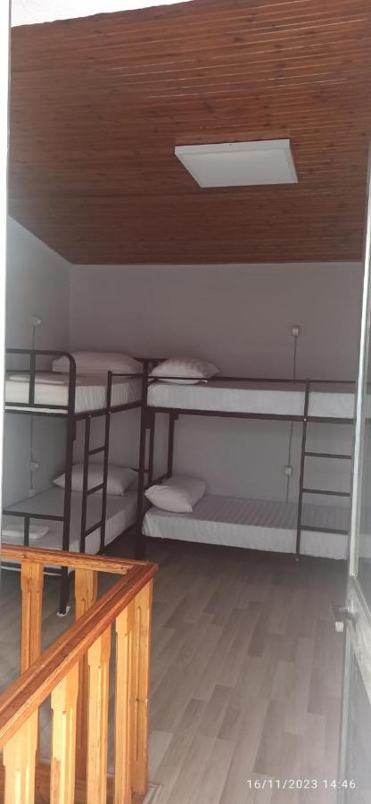 Royal Hostel Tirana Exteriör bild