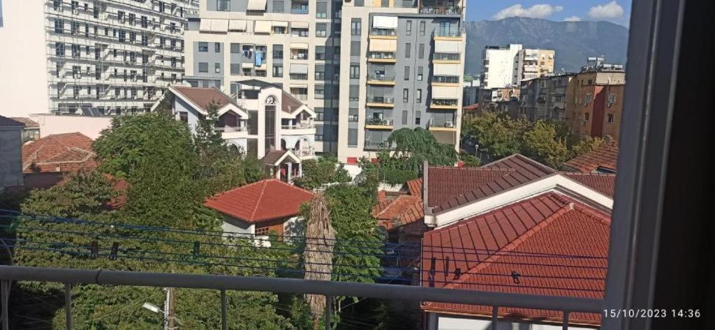 Royal Hostel Tirana Exteriör bild